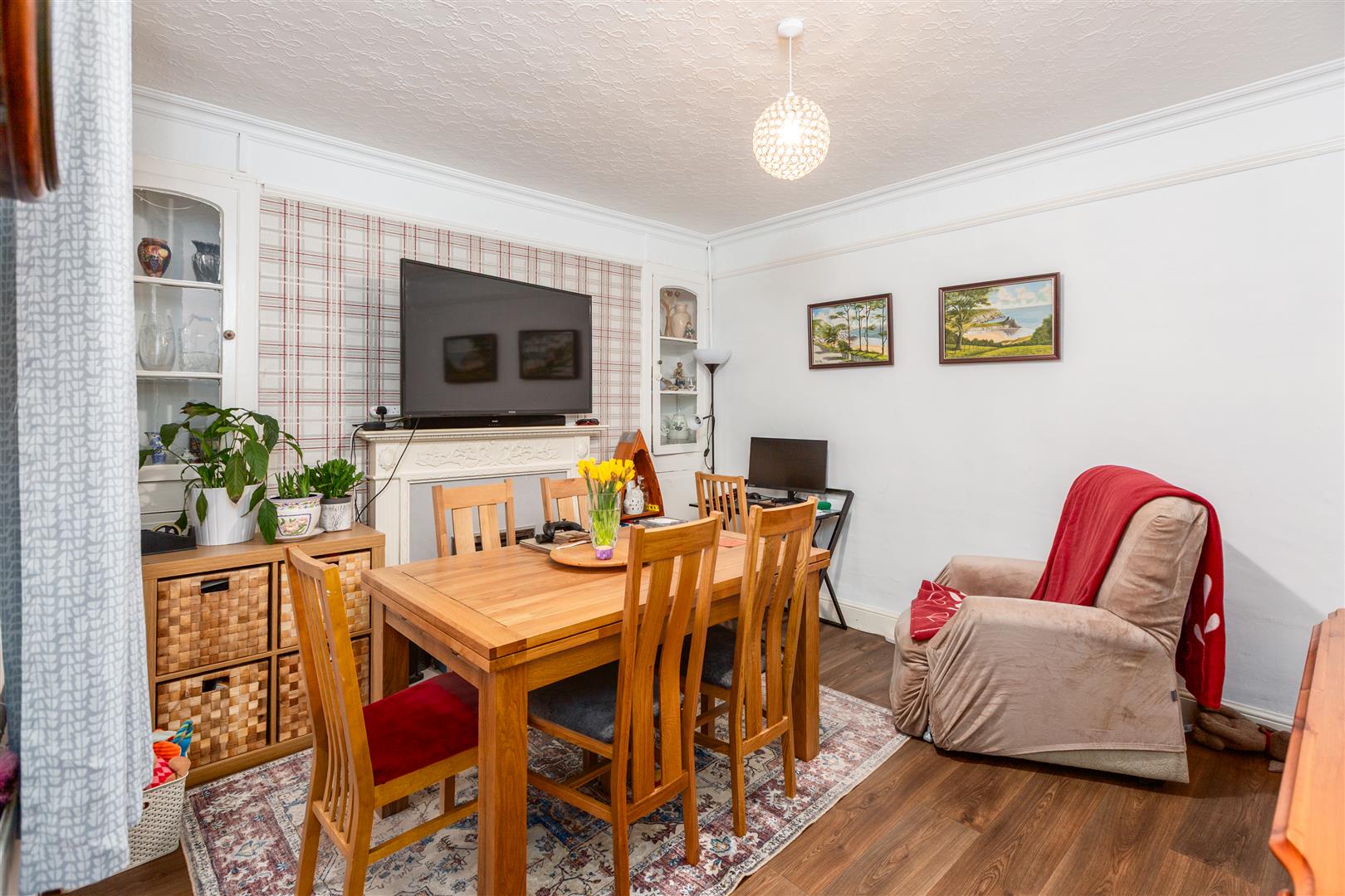 Carmarthen Road, Fforestfach, Swansea, SA5 4BR